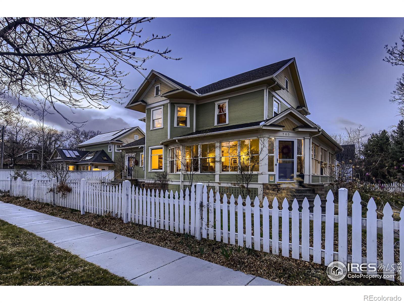 705  7th Street, berthoud MLS: 4567891030100 Beds: 5 Baths: 5 Price: $1,200,000