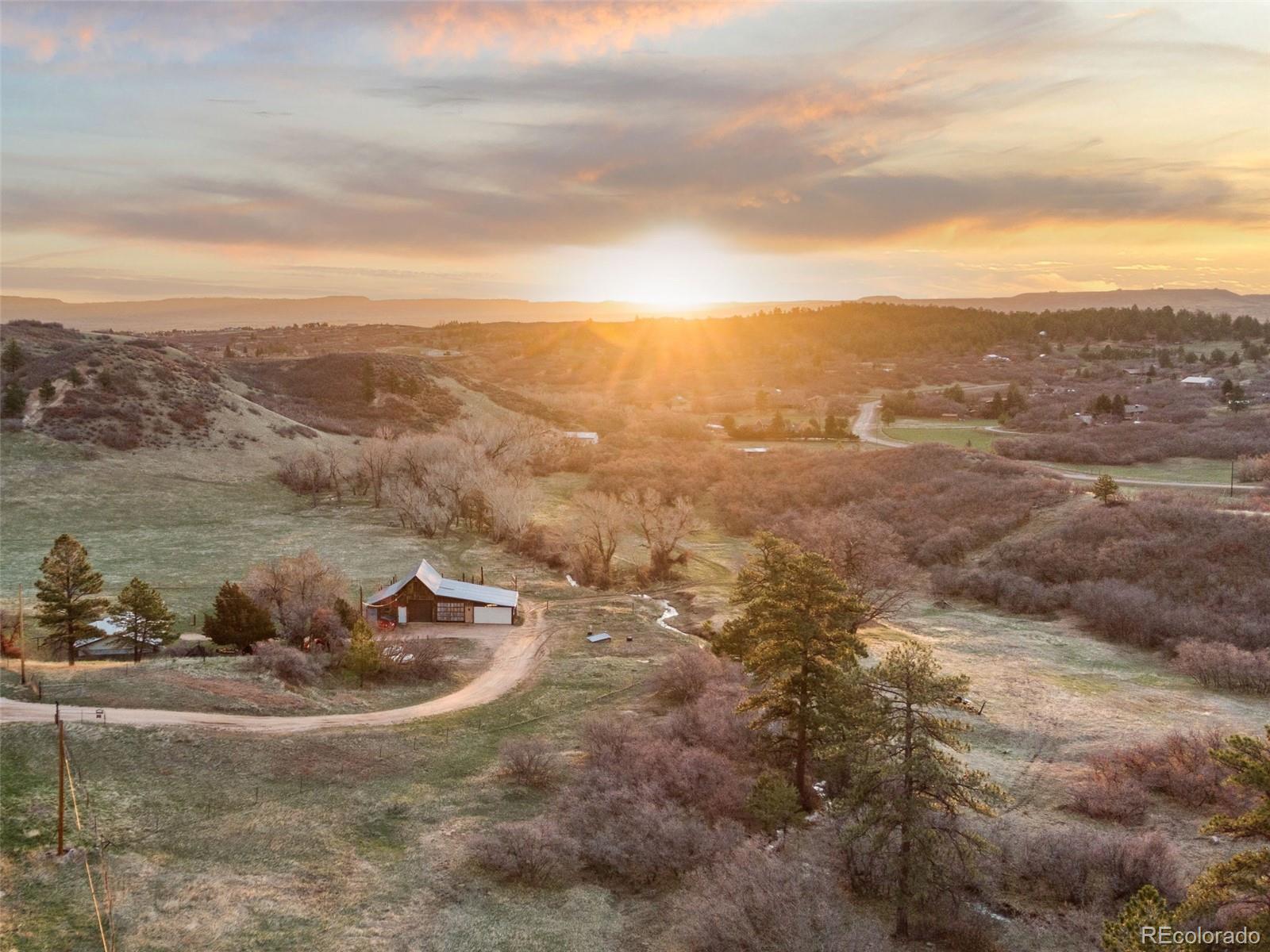 3316 n state highway 67 , Sedalia sold home. Closed on 2025-05-09 for $1,065,000.