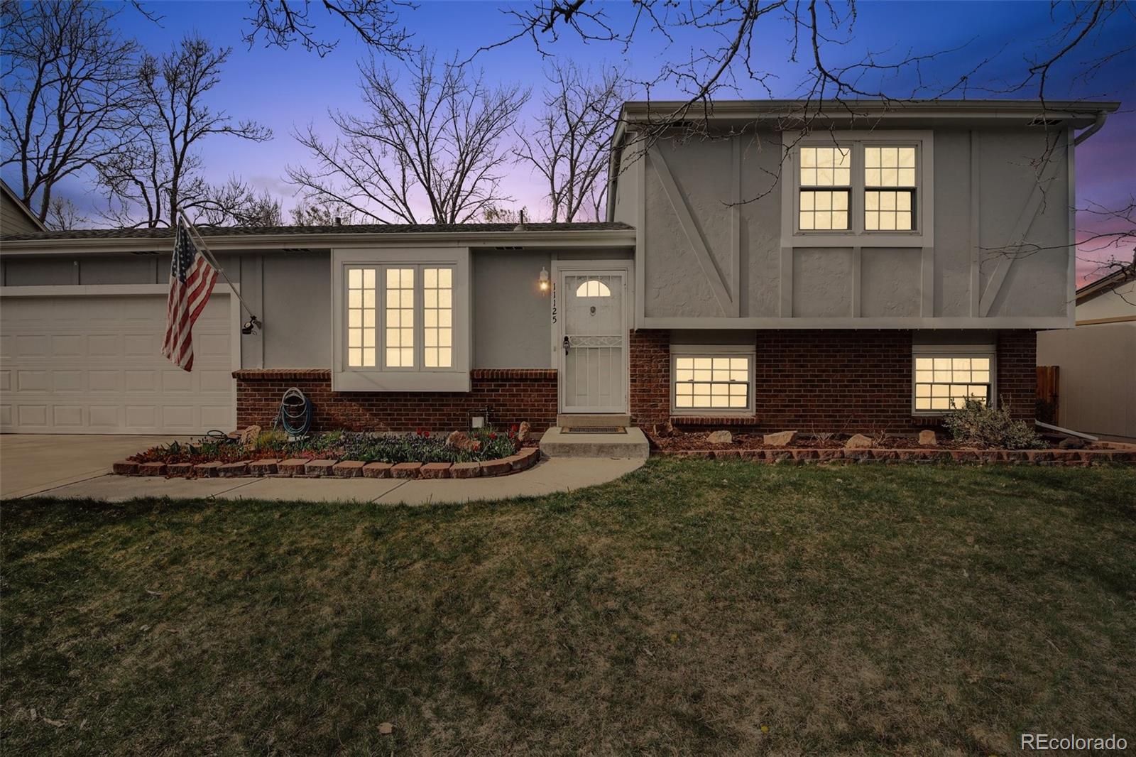 11125 W Alamo Place, littleton MLS: 9587051 Beds: 4 Baths: 2 Price: $599,950
