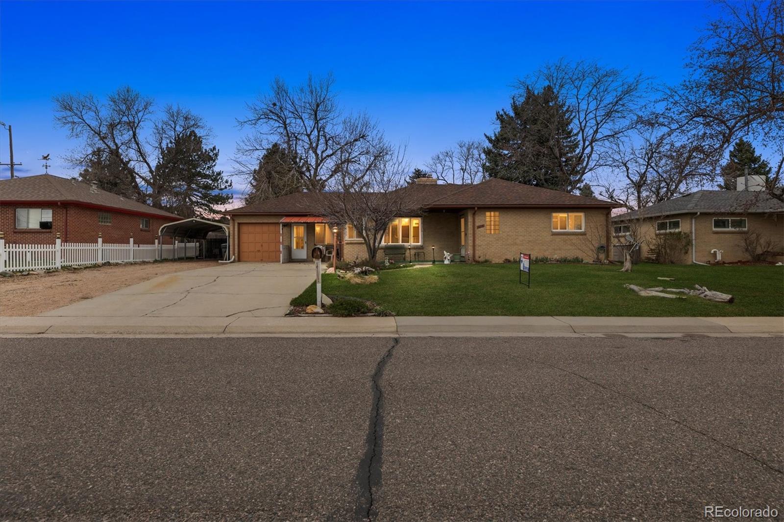 615  Estes Street, lakewood MLS: 2515587 Beds: 3 Baths: 2 Price: $499,900