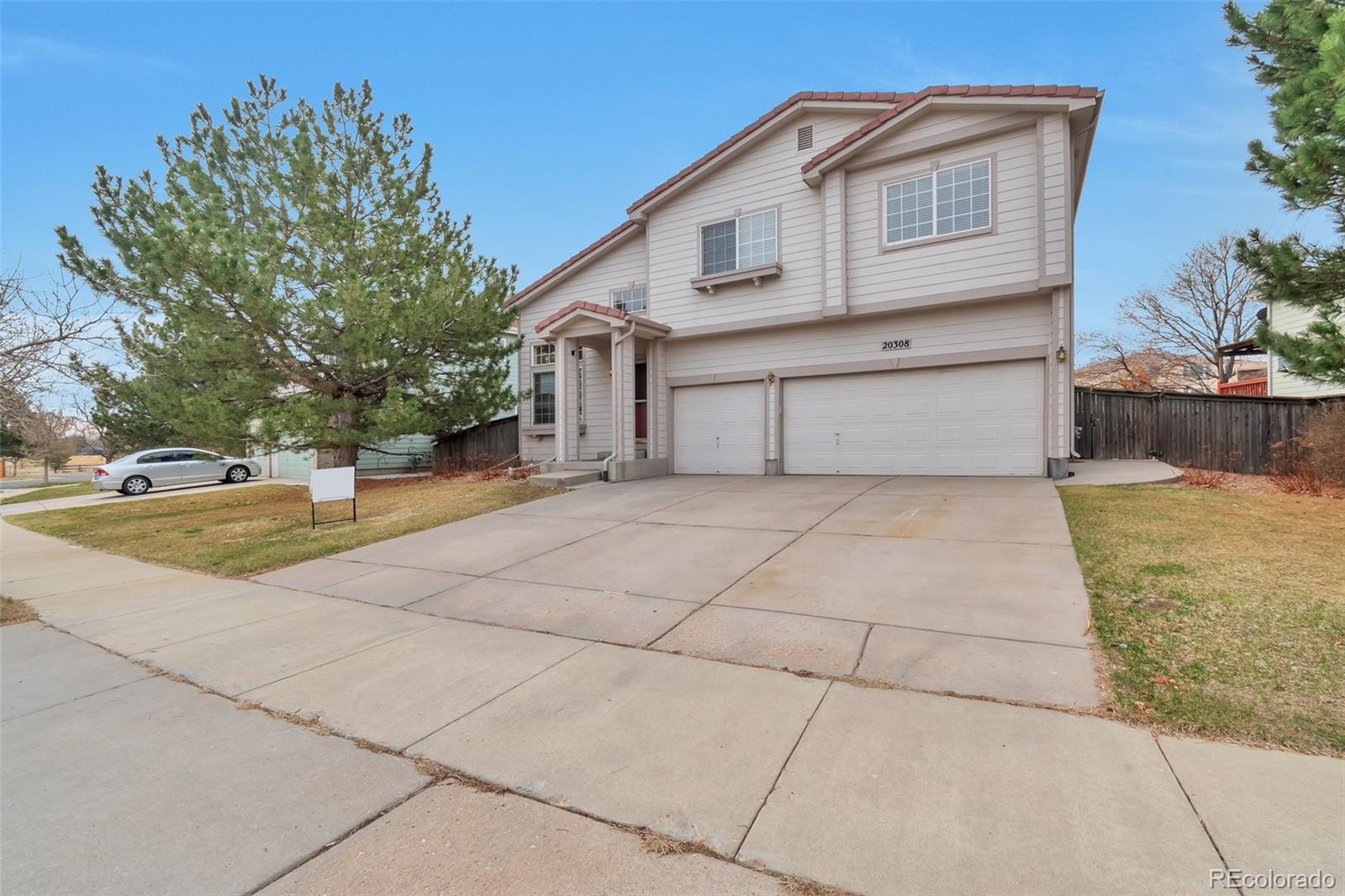 20308 E 46th Avenue, denver MLS: 8864323 Beds: 4 Baths: 3 Price: $549,000