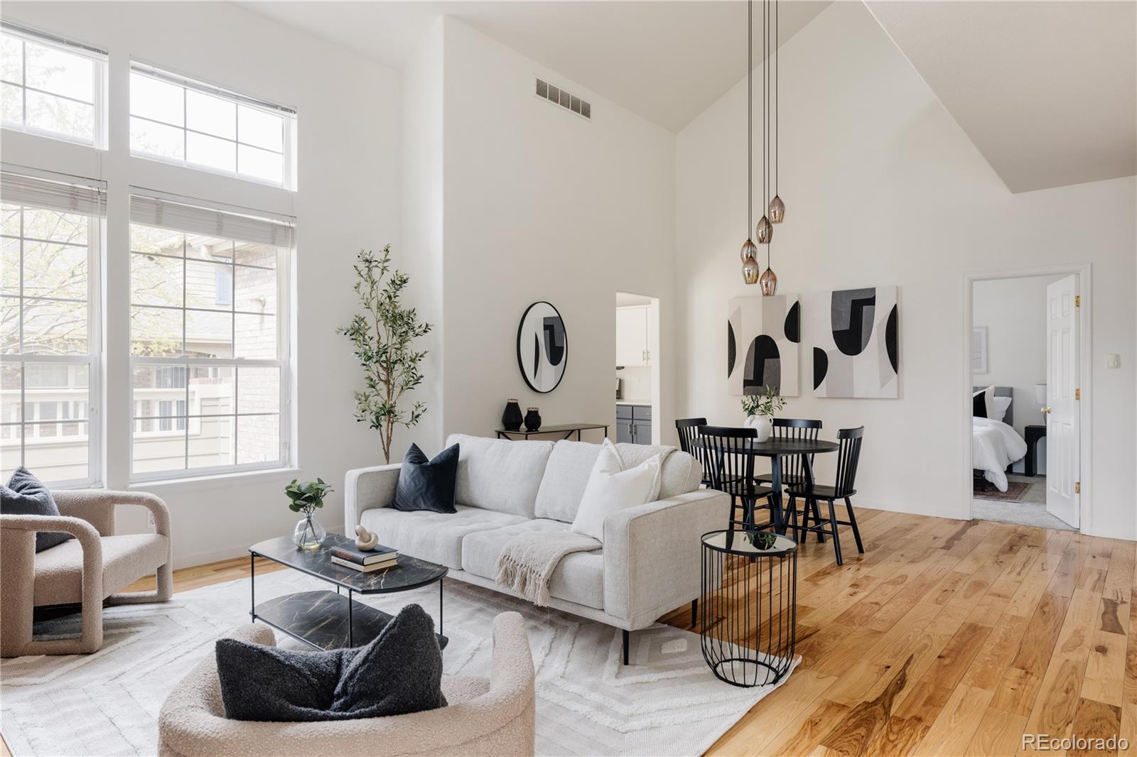 8001 E Ellsworth Avenue, denver MLS: 1638939 Beds: 2 Baths: 3 Price: $650,000