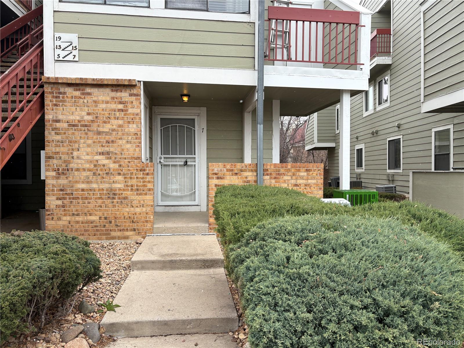 962 s dearborn way, Aurora sold home. Closed on 2025-05-16 for $145,000.