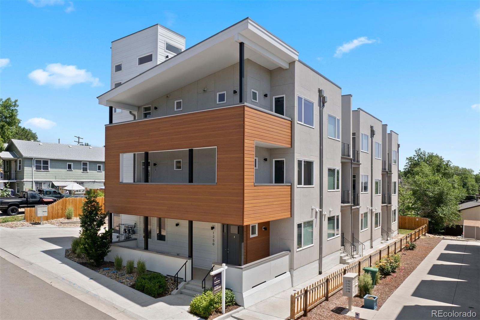 1256  Xavier Street, denver MLS: 3923279 Beds: 3 Baths: 3 Price: $724,000