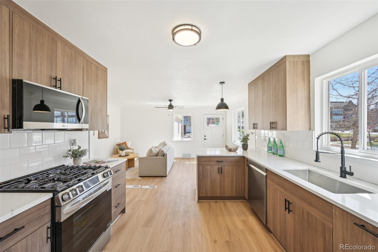 2295 S Sherman Street, denver MLS: 8894226 Beds: 4 Baths: 2 Price: $649,900