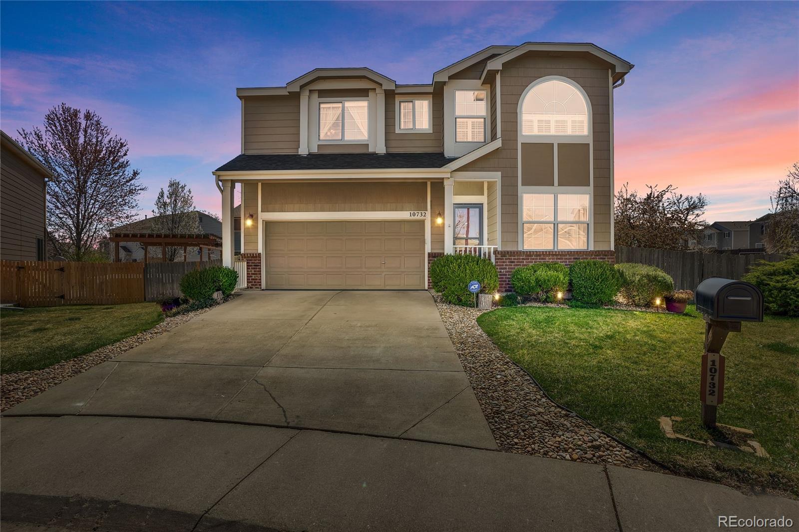 10732  Cook Court, northglenn MLS: 4039459 Beds: 4 Baths: 3 Price: $575,000