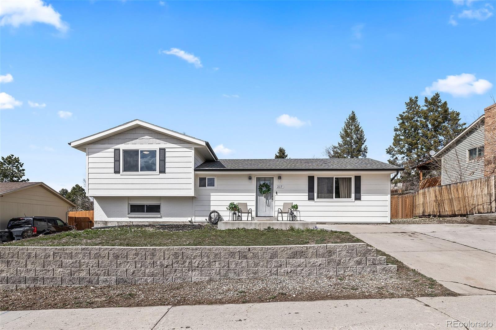 217  douglas fir avenue, Castle Rock sold home. Closed on 2025-07-01 for $499,900.