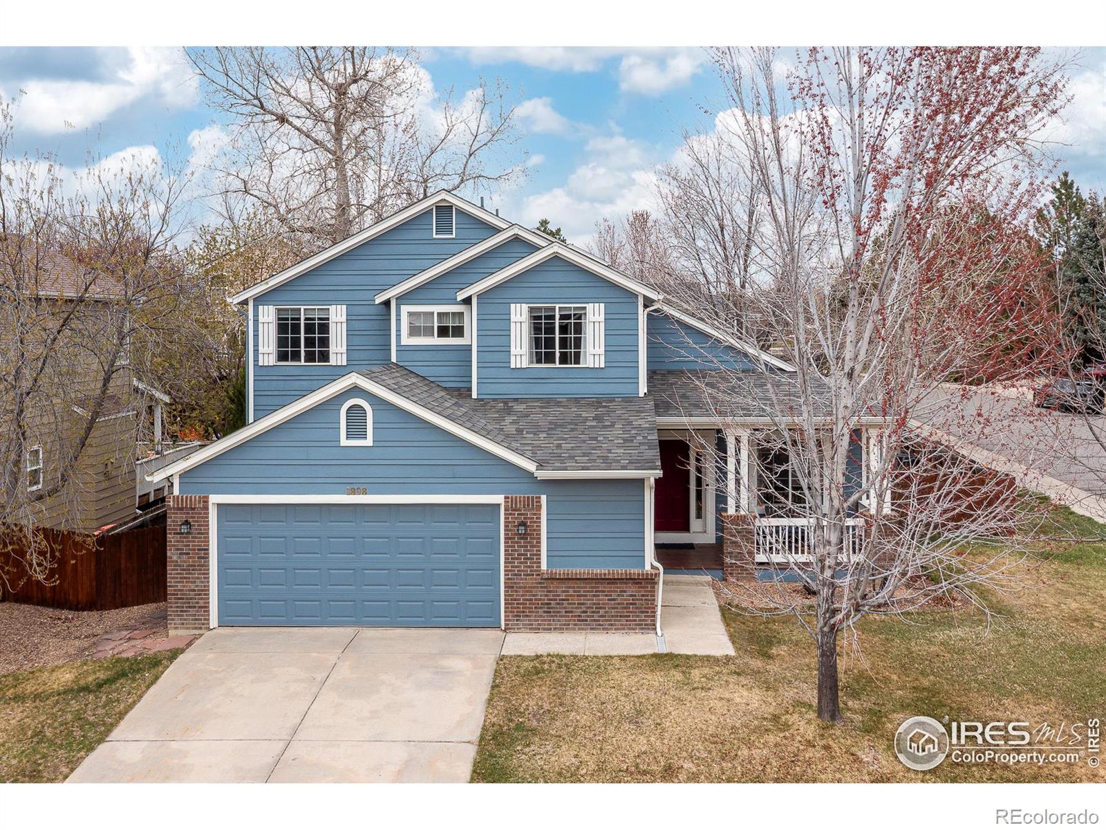 1898  Wilson Circle, erie MLS: 4567891030387 Beds: 4 Baths: 4 Price: $700,000