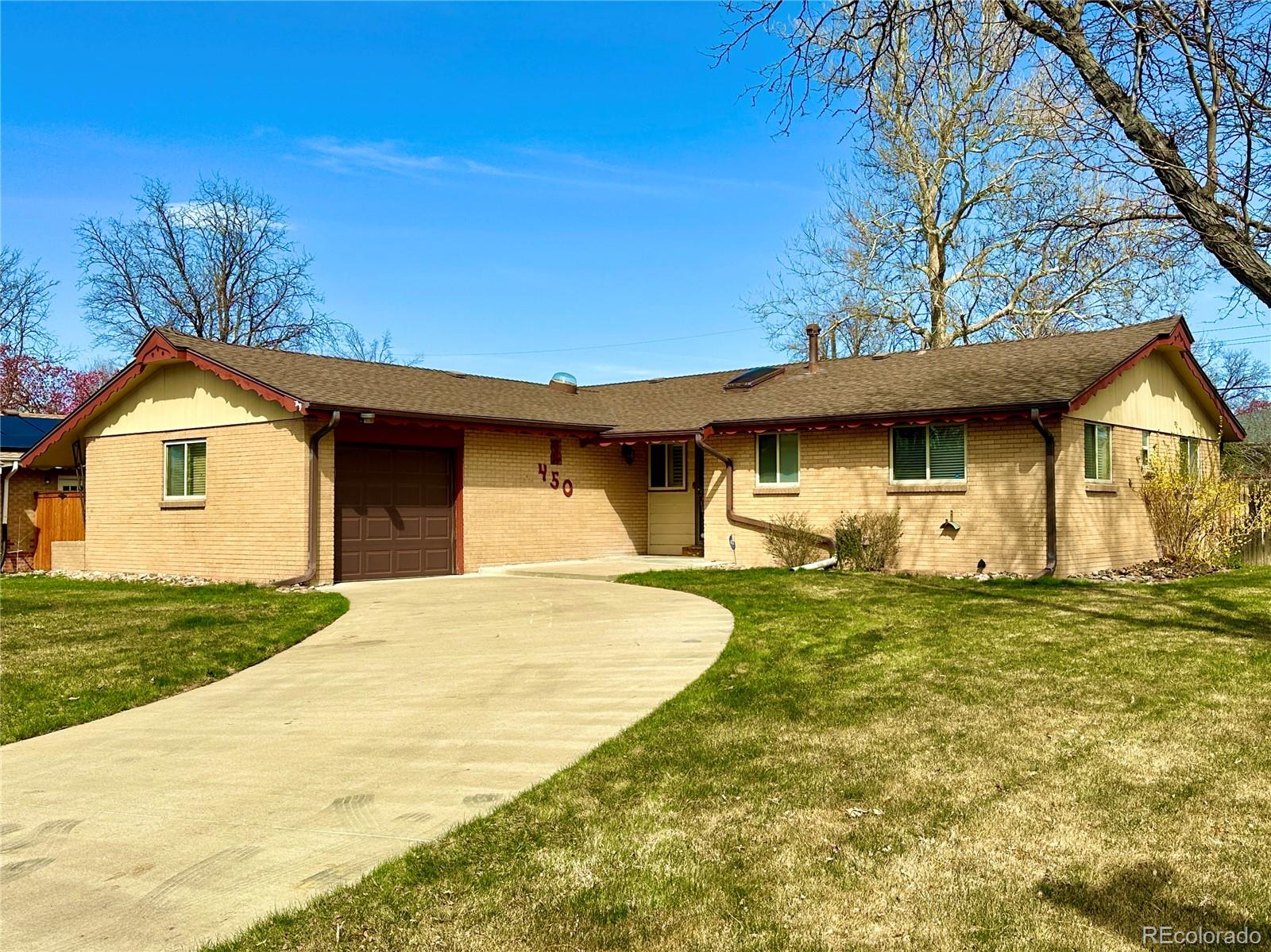 450  Iola Street, aurora MLS: 3271989 Beds: 5 Baths: 3 Price: $509,900