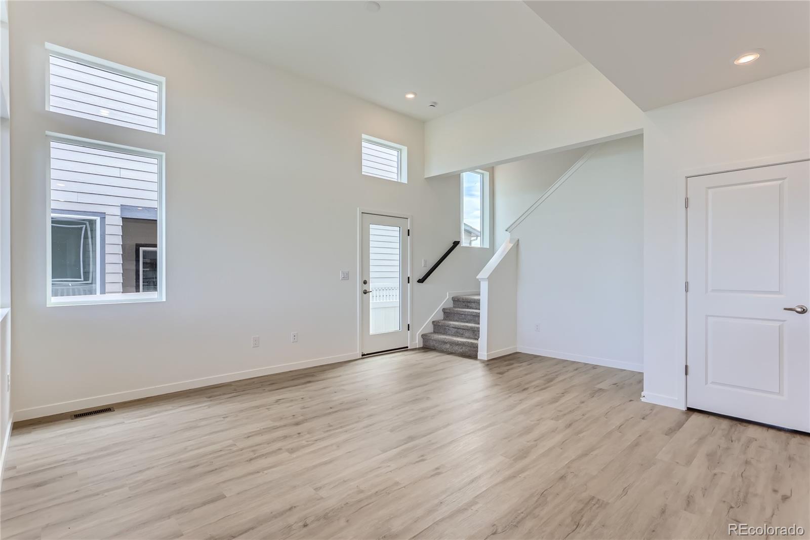 1284 S Algonquian Street, aurora MLS: 5040232 Beds: 3 Baths: 3 Price: $469,990