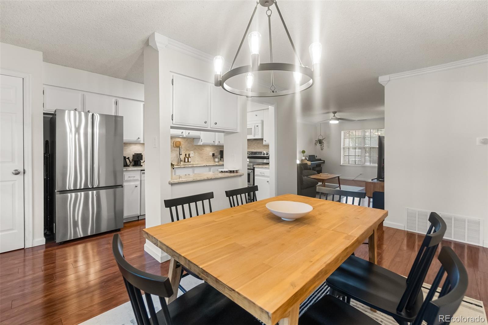 7105 s gaylord street, centennial sold home. Closed on 2025-05-23 for $299,990.