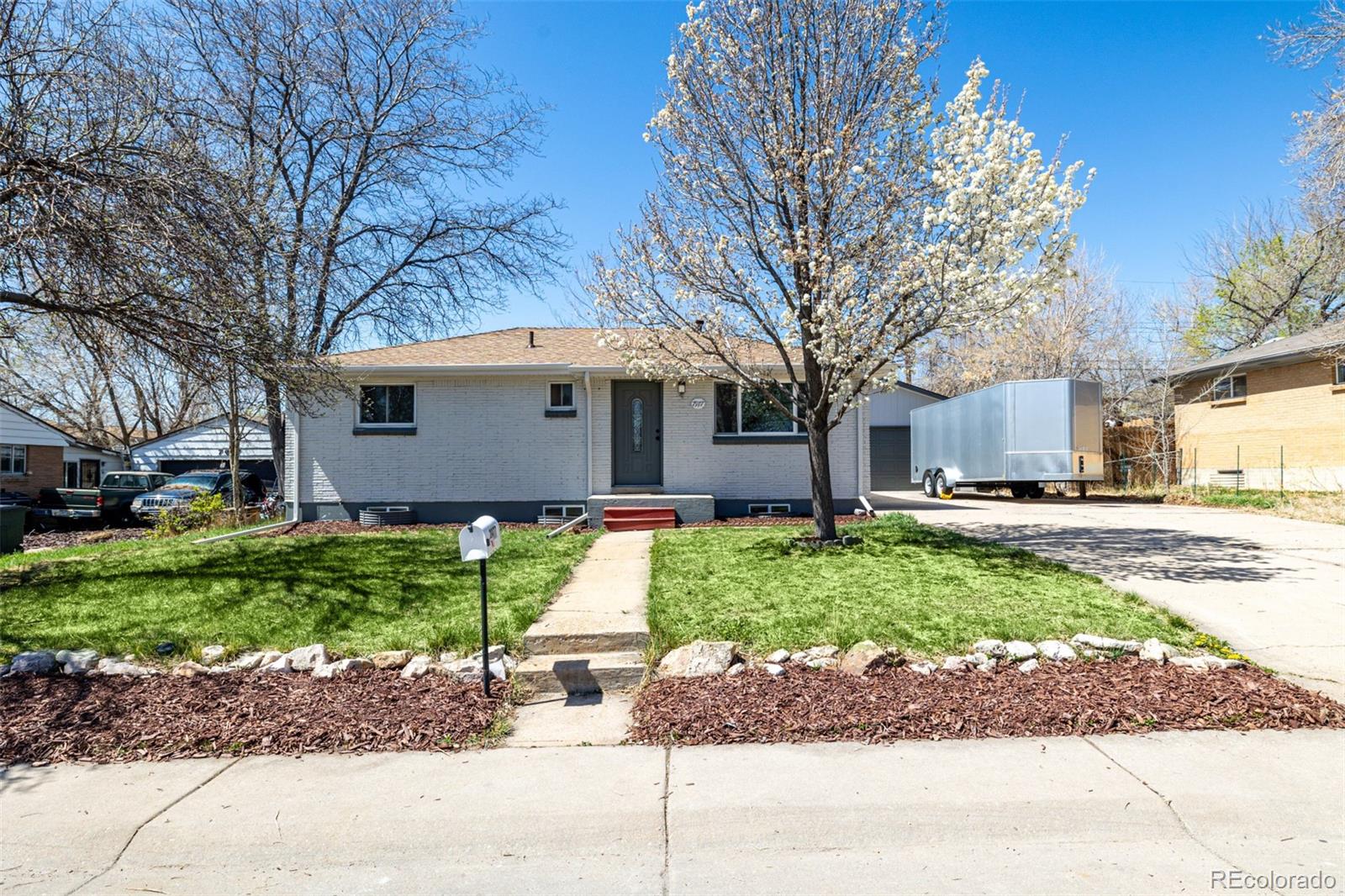7977  Durango Street, denver MLS: 3883904 Beds: 5 Baths: 2 Price: $508,000
