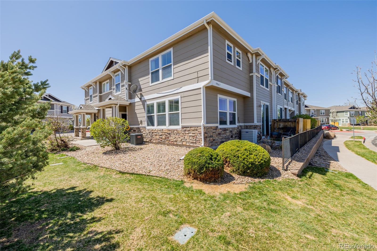 9047 apache plume drive, parker sold home. Closed on 2025-05-15 for $420,000.