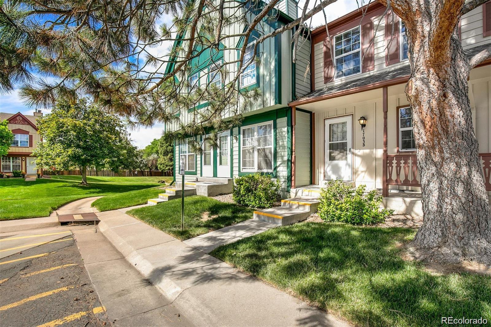 San Francisco Aurora Condo / Townhome | MLS #: 54539051703 S Blackhawk Way B, Aurora Beds: 2 Baths: 4 Price: $268,000