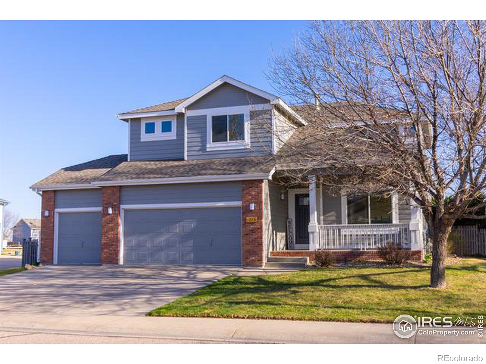 1373  Waterwood Drive, windsor MLS: 4567891030494 Beds: 4 Baths: 4 Price: $639,900