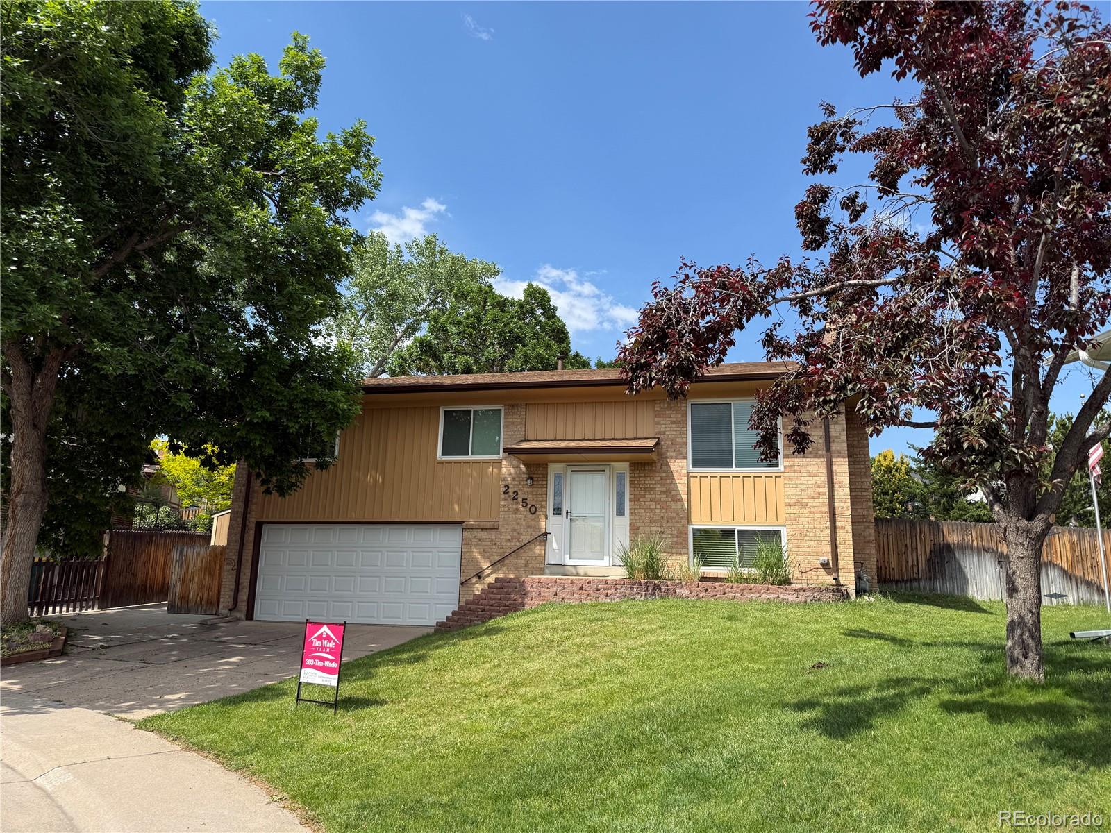 2250 s zang court, Lakewood sold home. Closed on 2025-07-07 for $650,000.