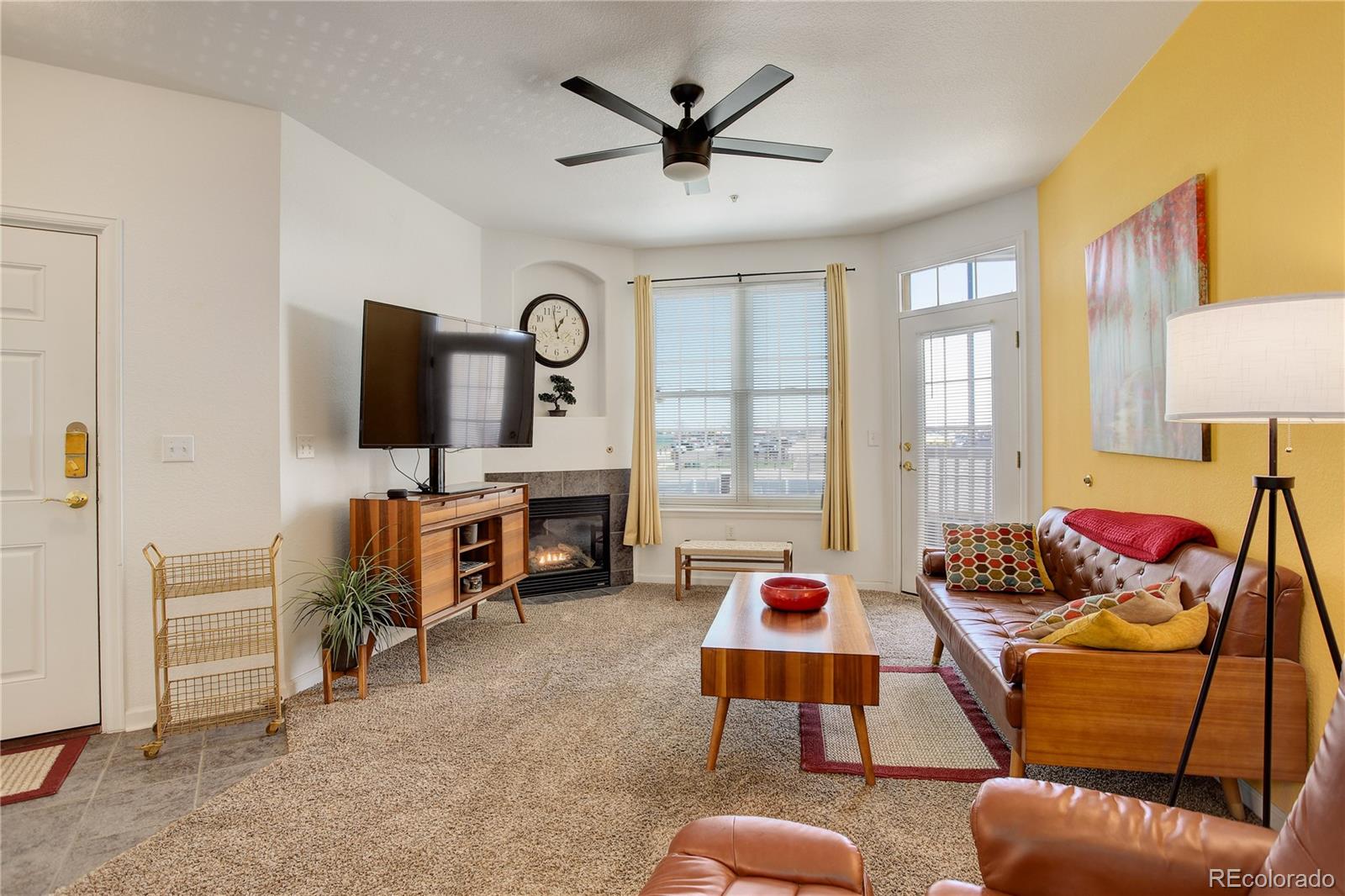 first creekAurora Condo / Townhome | MLS #: 51501055723 N Gibralter Way 205, Aurora Beds: 2 Baths: 2 Price: $270,000