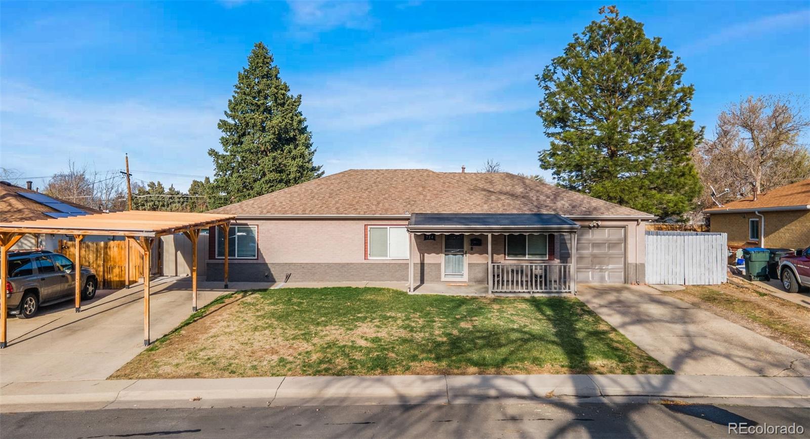 724  Ursula Street, aurora MLS: 2102509 Beds: 4 Baths: 2 Price: $445,000