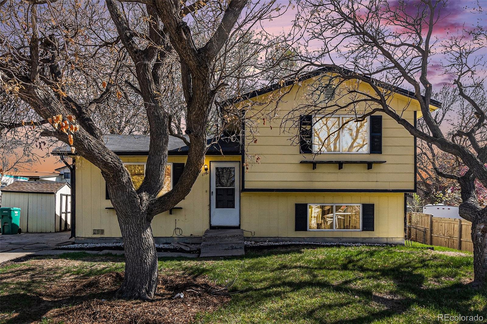 1760 E 83rd Place, denver MLS: 5802373 Beds: 3 Baths: 2 Price: $360,000