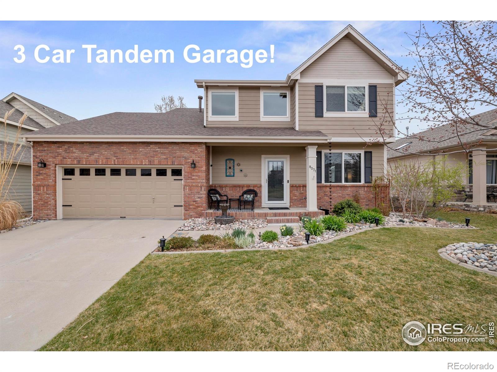 8071  Lighthouse Lane, windsor MLS: 4567891030658 Beds: 4 Baths: 3 Price: $675,000