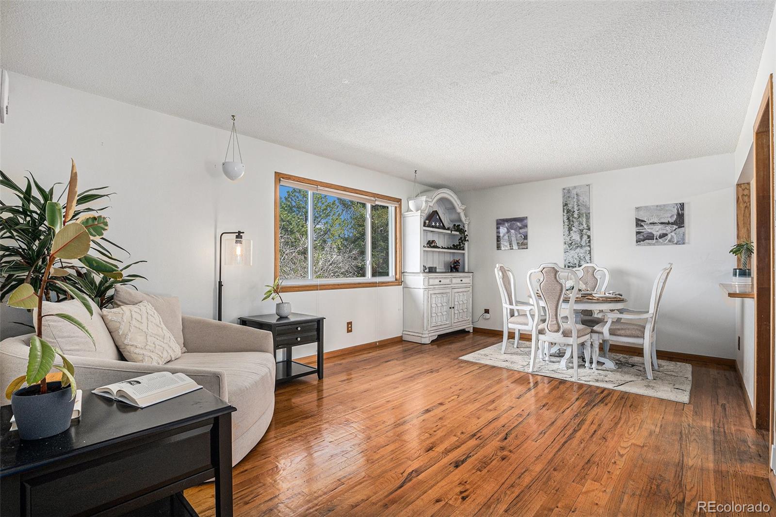10983 W Exposition Place, lakewood MLS: 8478836 Beds: 4 Baths: 2 Price: $617,500