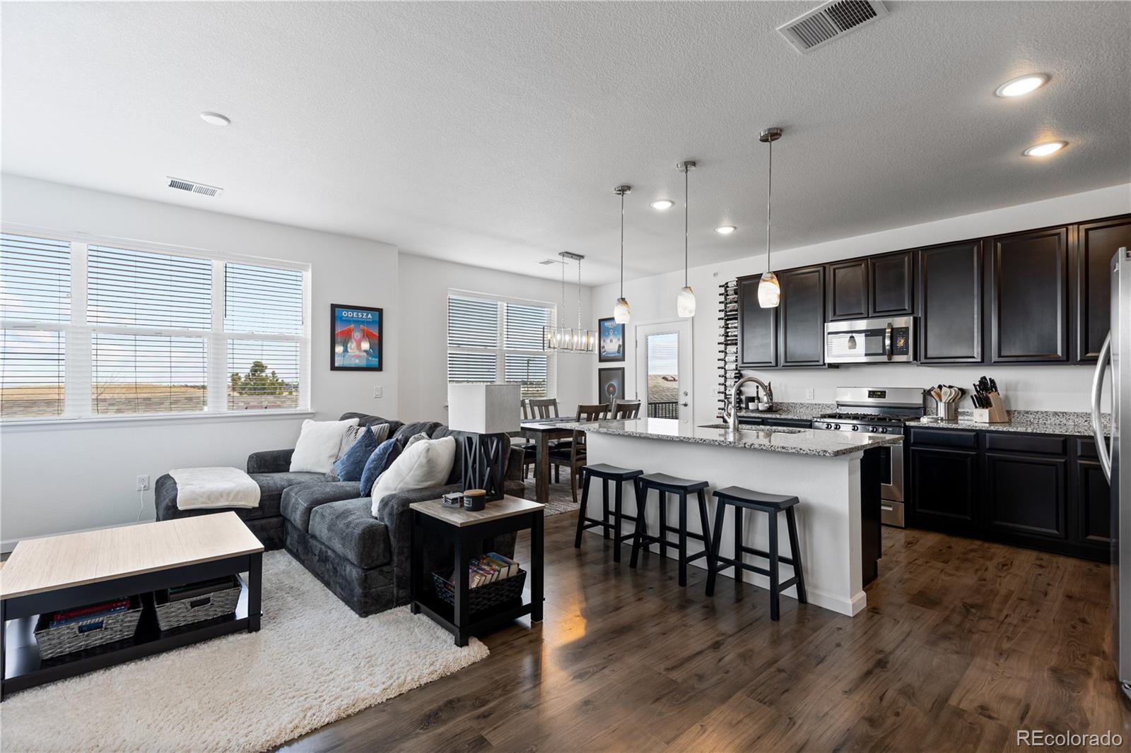  Highlands Ranch Condo / Townhome | MLS #: 89781884680  Copeland Loop 204, Highlands Ranch Beds: 2 Baths: 2 Price: $389,999