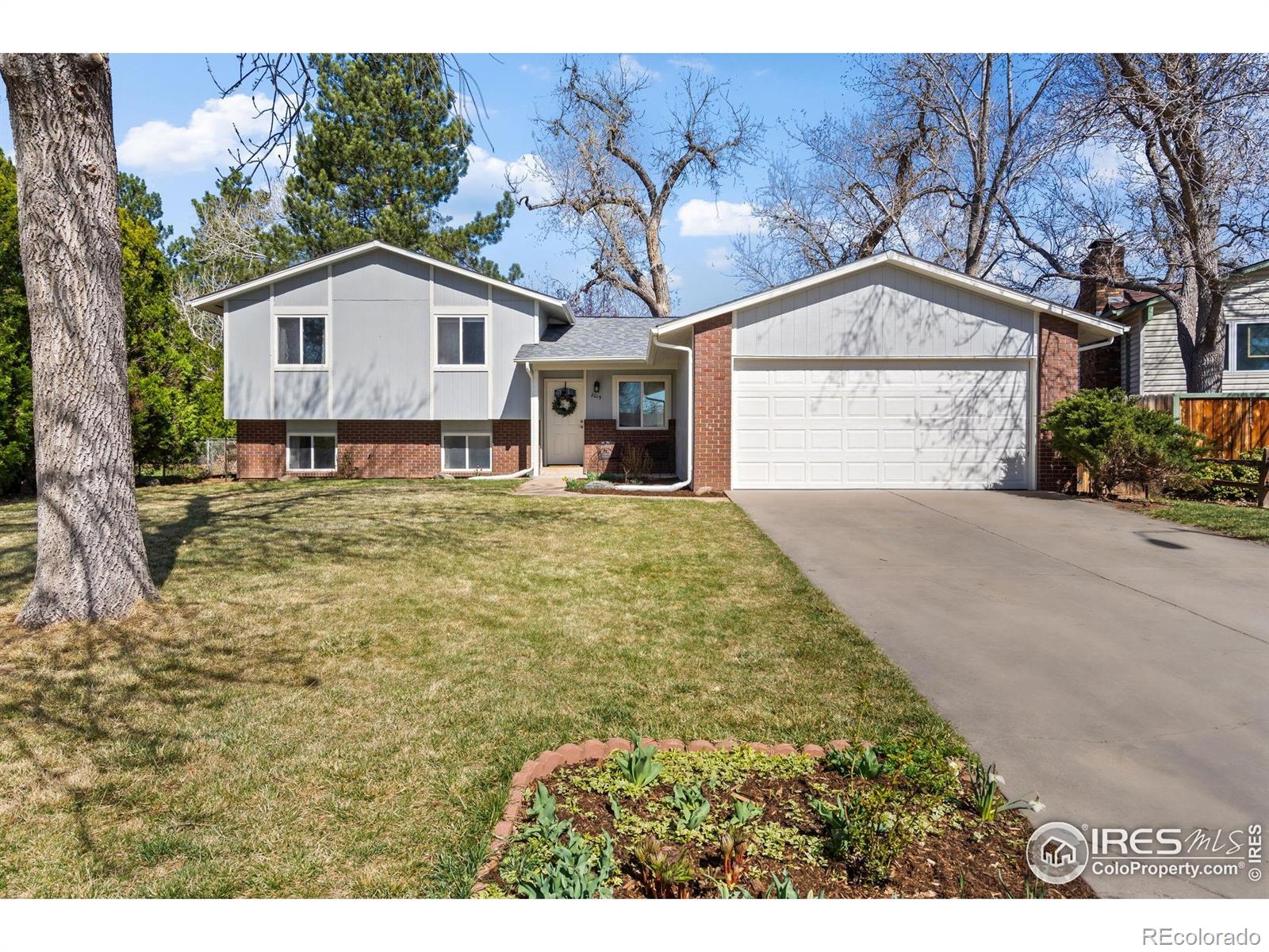 2019  Tunis Circle, fort collins MLS: 4567891030782 Beds: 4 Baths: 3 Price: $525,000