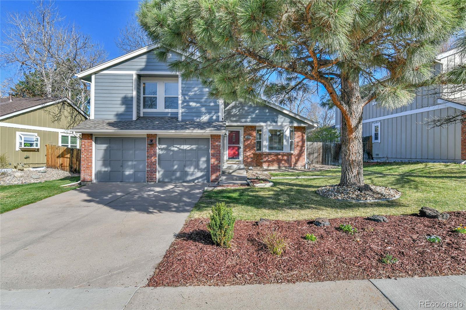 7877 S Ulster Street, centennial MLS: 6045544 Beds: 3 Baths: 3 Price: $725,000
