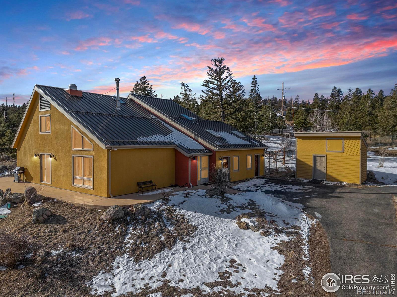 1335 deer trail road, Boulder sold home. Closed on 2025-04-30 for $899,000.
