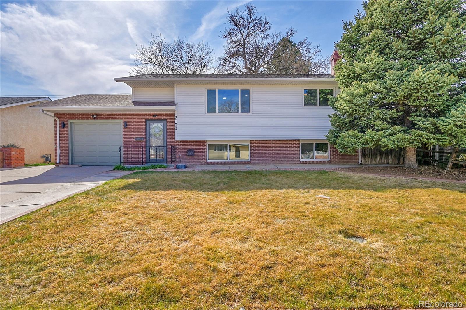 2103 oakwood lane, Pueblo sold home. Closed on 2025-06-06 for $324,000.