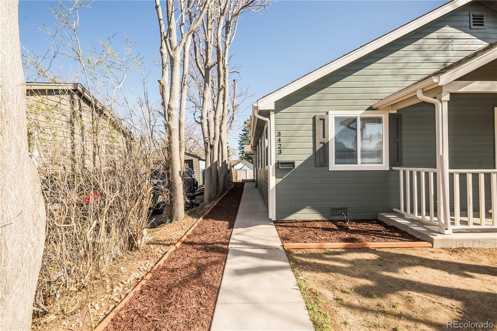 3423 W Walsh Place, denver MLS: 2723117 Beds: 3 Baths: 2 Price: $374,973