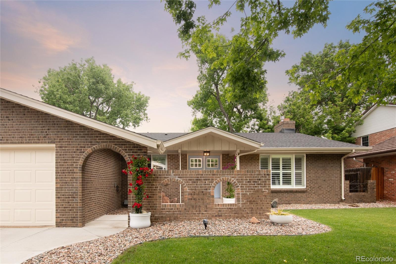 Ford Denver Home | MLS #: 44085399861 E Ohio Avenue, Denver Beds: 4 Baths: 3 Price: $800,000