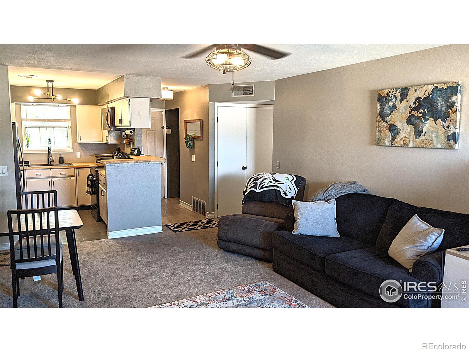 Otero Ridge Centennial Condo / Townhome | MLS #: 45678910309642660 E Otero Place 7, Centennial Beds: 2 Baths: 2 Price: $299,999