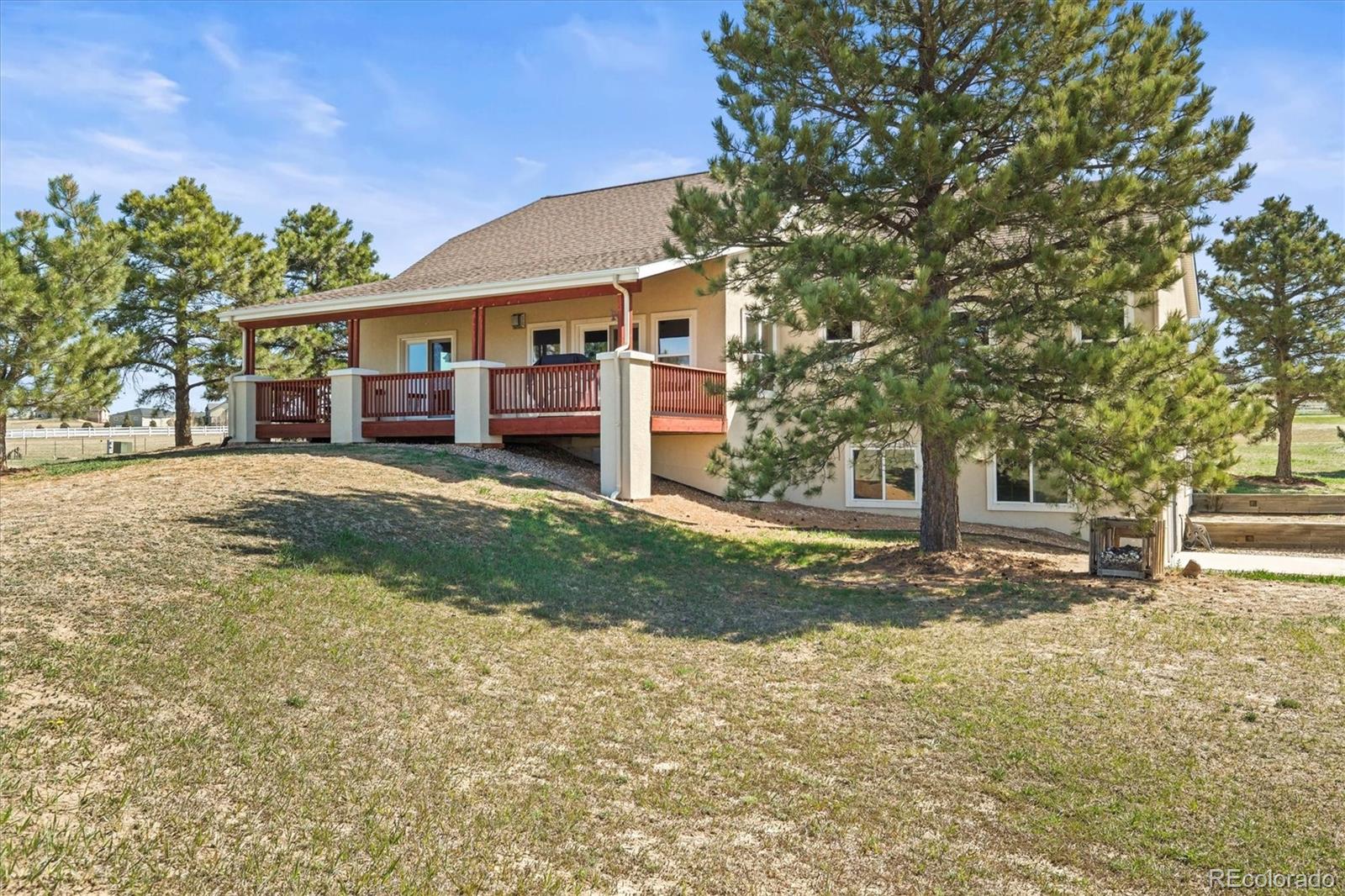 43097  Taos Trail, elizabeth MLS: 9730270 Beds: 4 Baths: 3 Price: $1,100,000