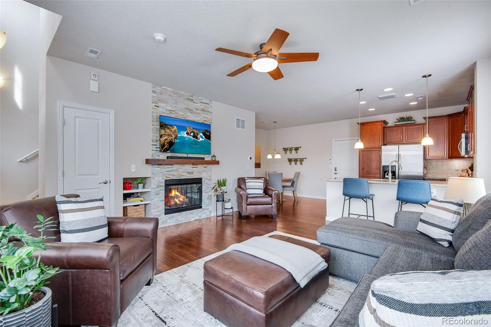 16022 W 63rd Lane, arvada MLS: 7806289 Beds: 2 Baths: 3 Price: $519,900