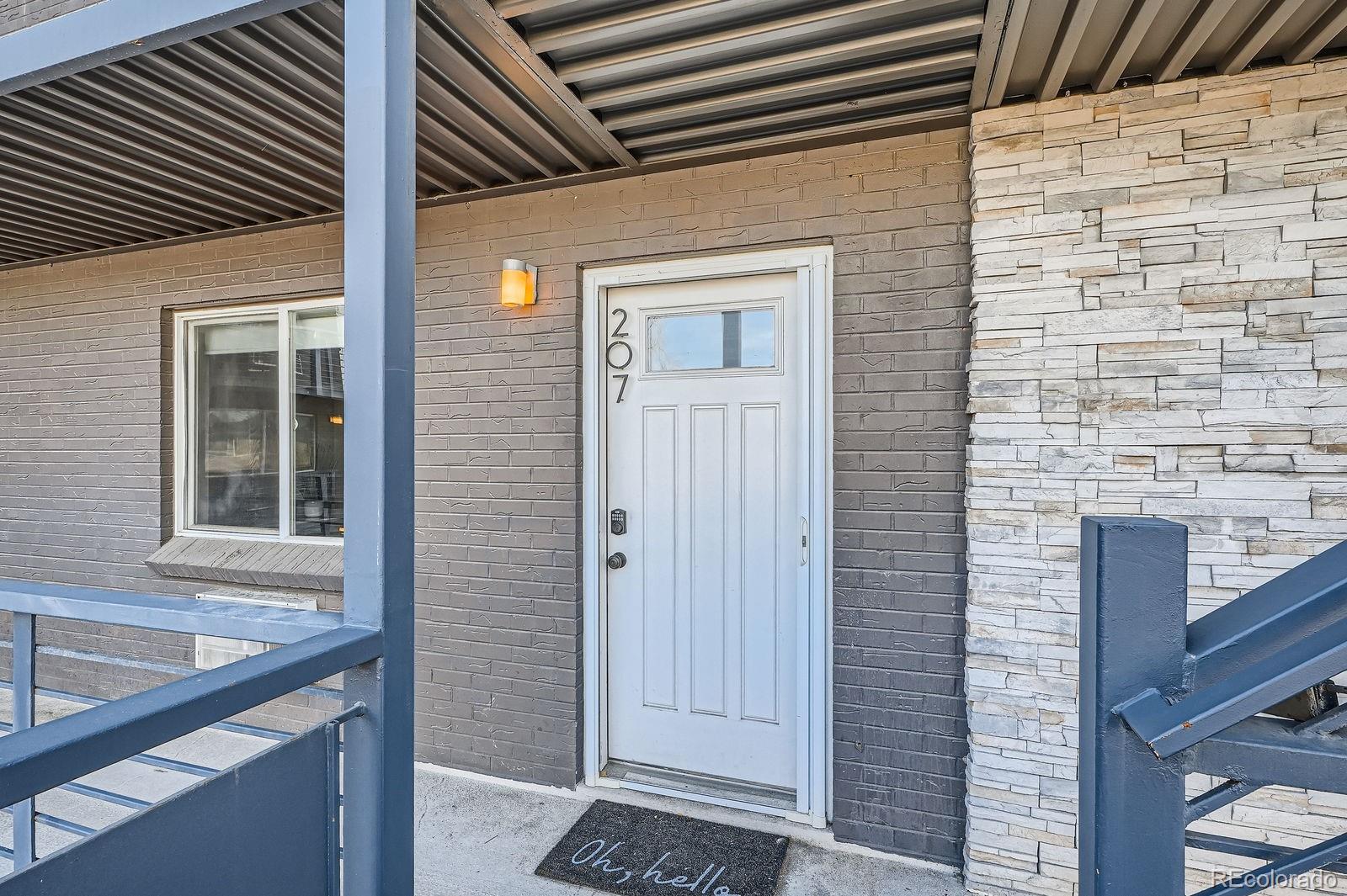 120 s pennsylvania street, Denver sold home. Closed on 2025-05-16 for $290,000.