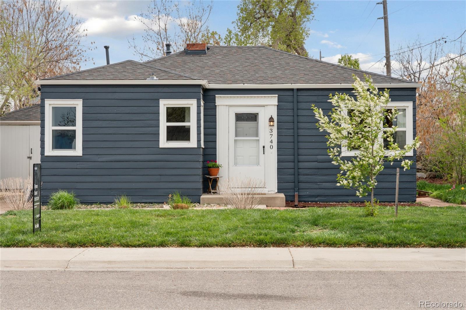 3740 W 54th Avenue, denver MLS: 7862583 Beds: 2 Baths: 1 Price: $435,000