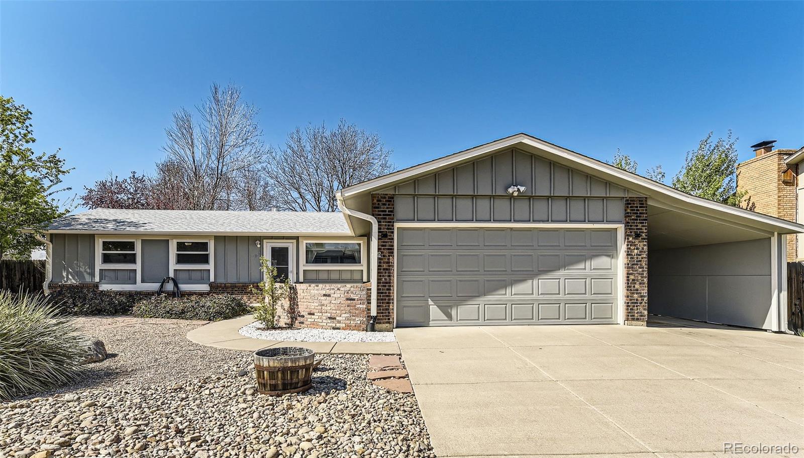 Columbine West Littleton Home | MLS #: 47200886953 W Roxbury Place, Littleton Beds: 3 Baths: 3 Price: $648,950