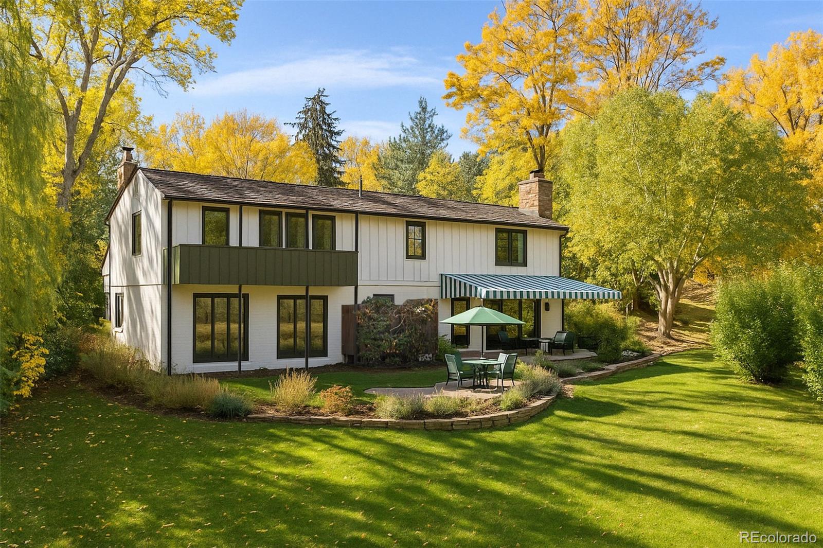 6  Martin Lane, englewood MLS: 6999952 Beds: 4 Baths: 3 Price: $1,500,000