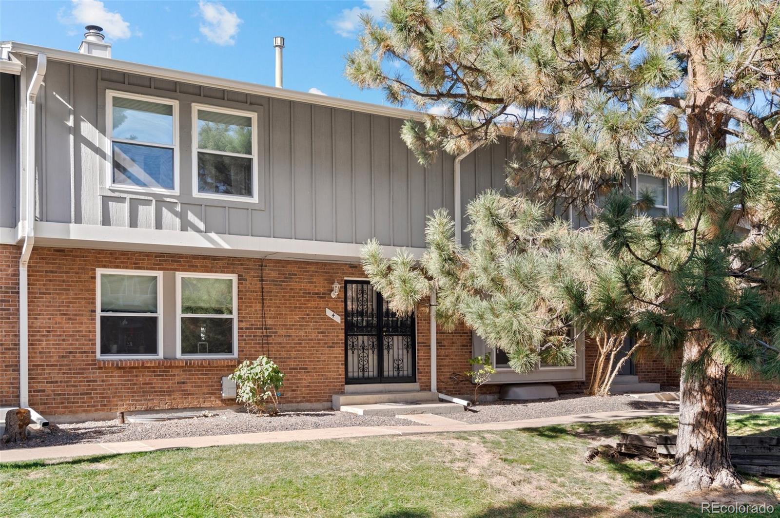 Little Turtle Aurora Condo / Townhome | MLS #: 732149110144 E Jewell Avenue 4, Aurora Beds: 4 Baths: 4 Price: $410,000
