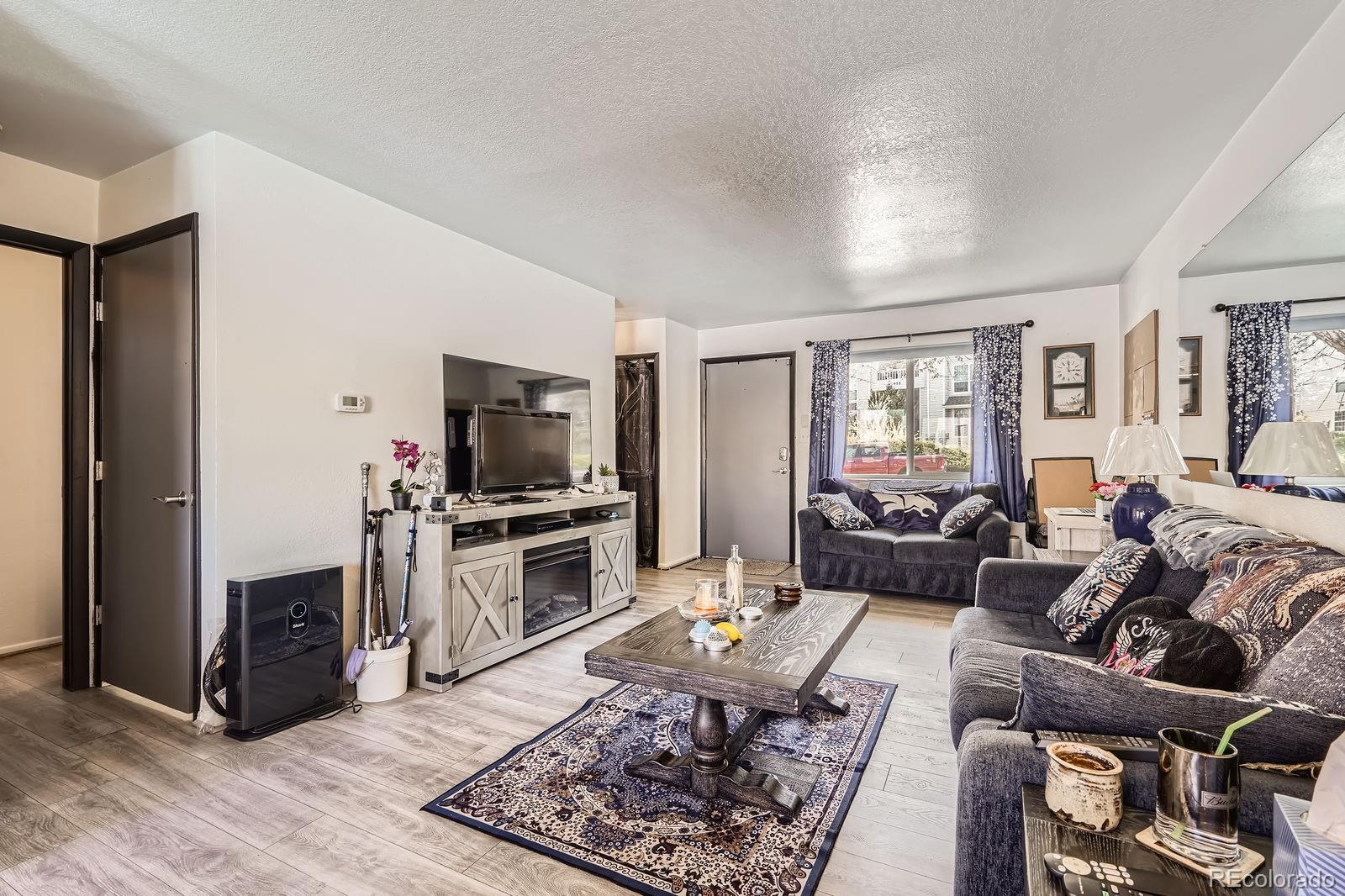 1002 S Miller Street , Lakewood  MLS: 4515230 Beds: 3 Baths: 2 Price: $335,000