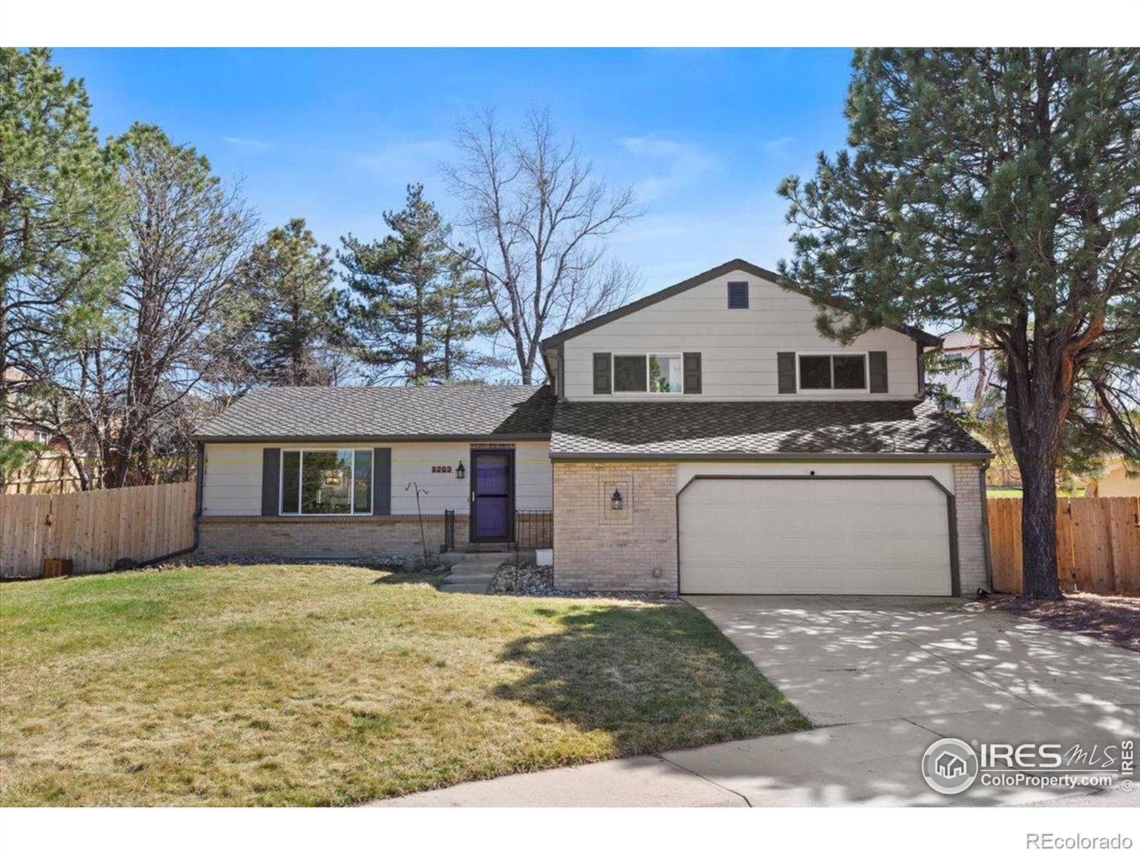 7203 s cody way, Littleton sold home. Closed on 2025-05-07 for $700,000.