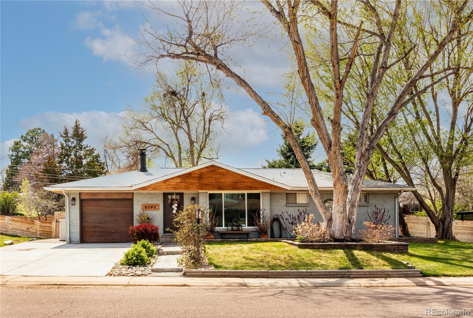 6045 S Cook Street, centennial MLS: 5286262 Beds: 3 Baths: 3 Price: $749,900