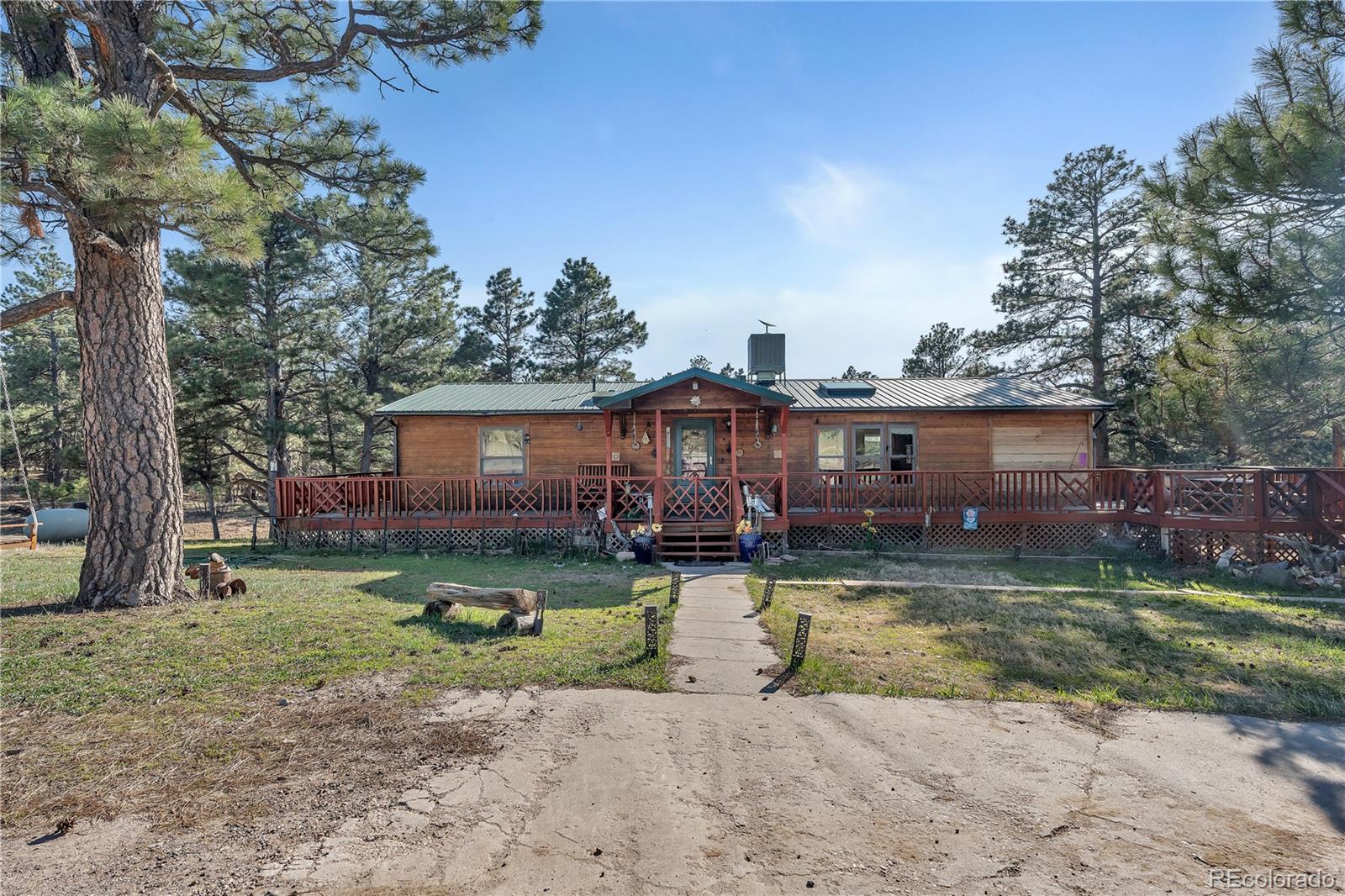 24345  emerald trail, Deer Trail sold home. Closed on 2025-06-06 for $585,000.