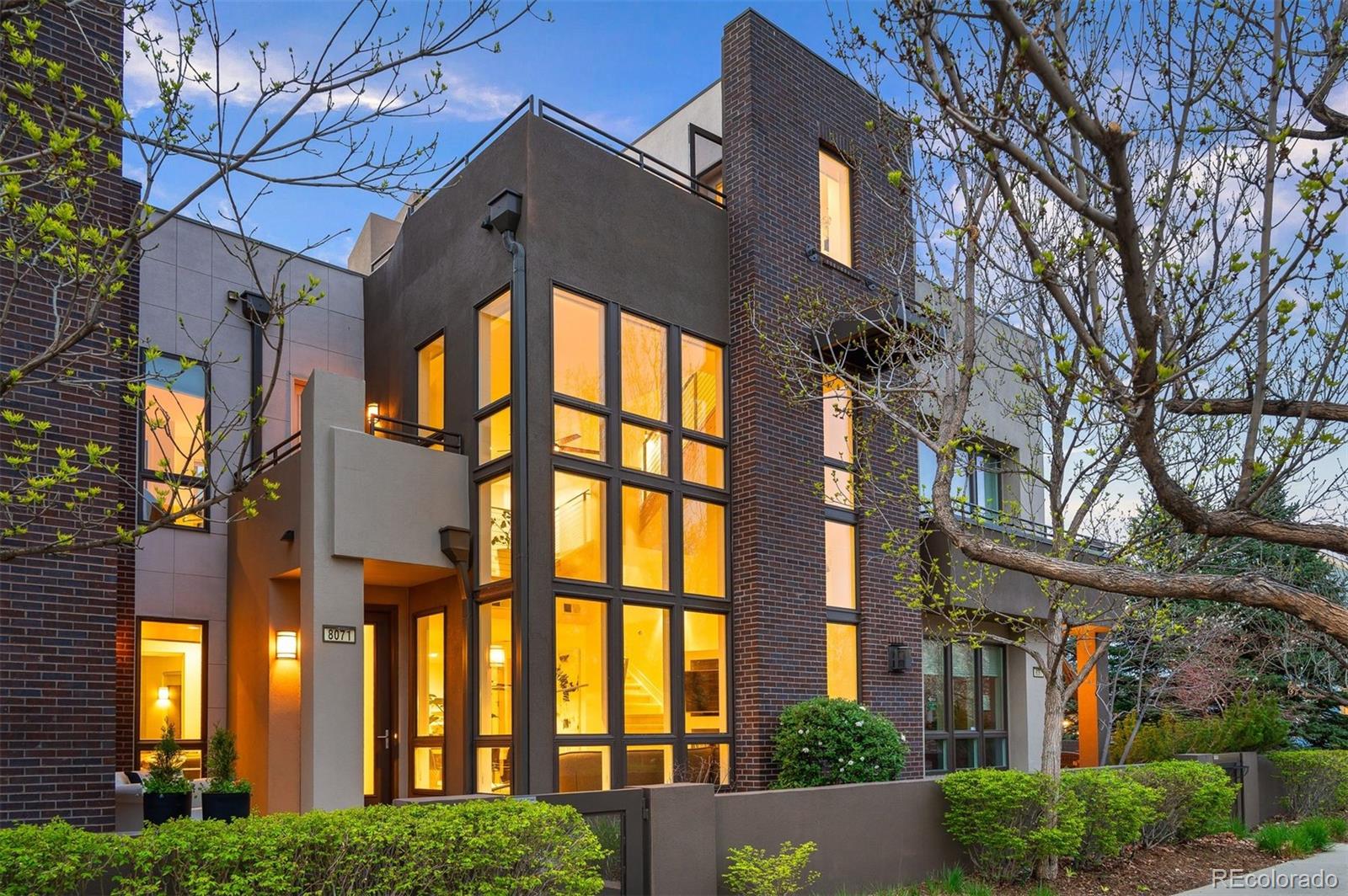 8071 E 29th Avenue, denver MLS: 6003439 Beds: 2 Baths: 3 Price: $825,000