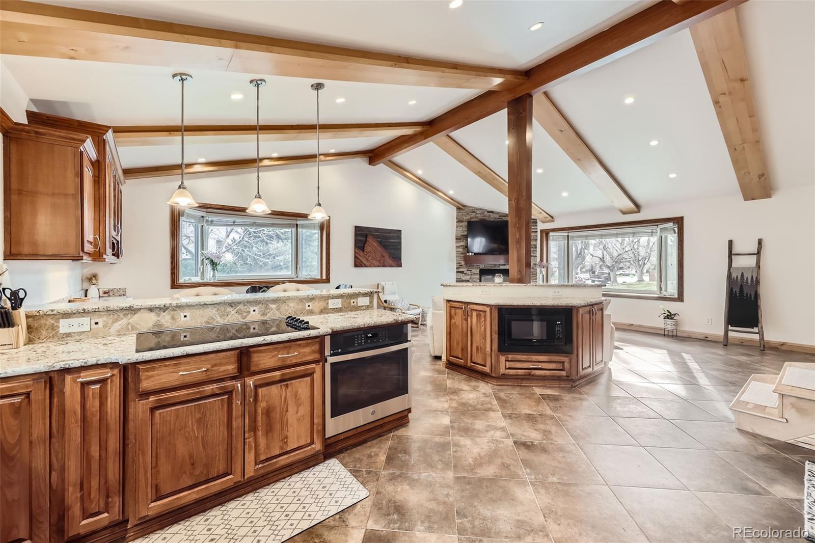 7552  Miller Court, arvada MLS: 6594256 Beds: 4 Baths: 3 Price: $885,000