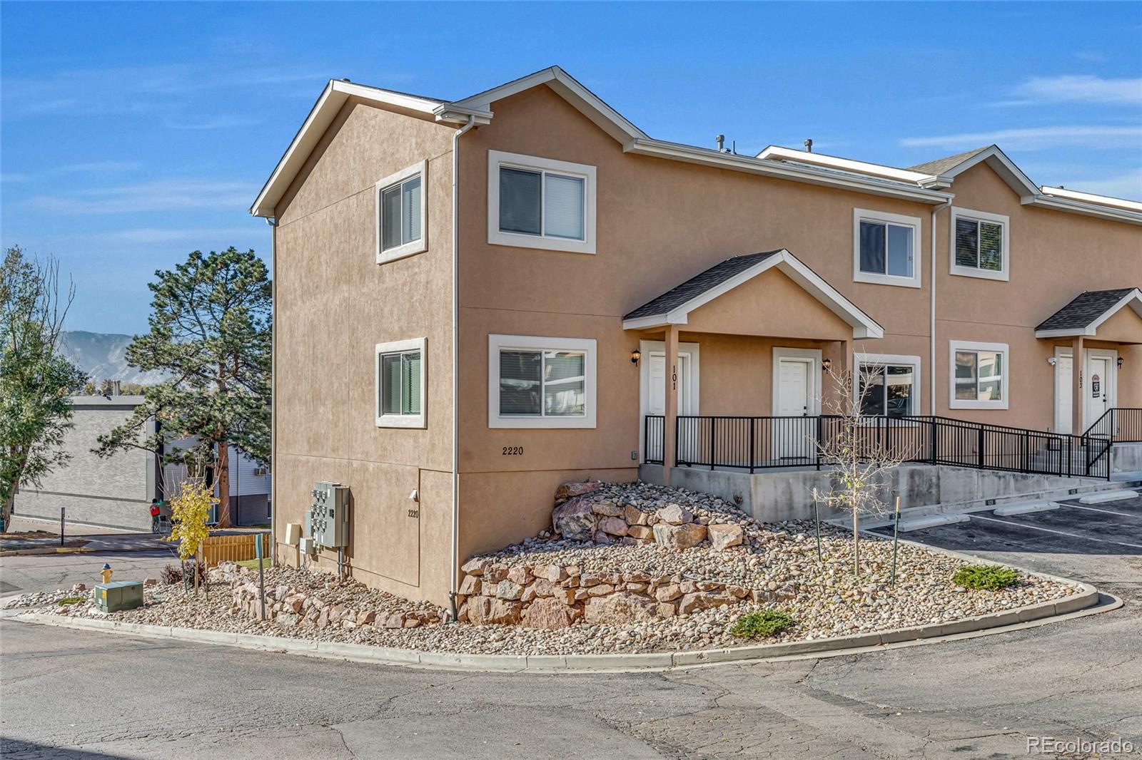Eagle View Colorado Springs Condo / Townhome | MLS #: 76360812220 E La Salle Street 104, Colorado Springs Beds: 4 Baths: 4 Price: $399,900