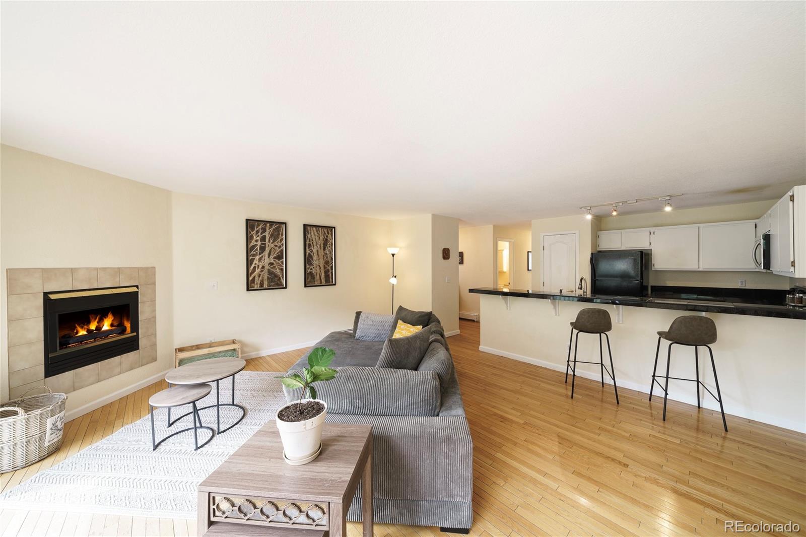 205 hurd lane, Avon sold home. Closed on 2025-10-06 for $697,000.