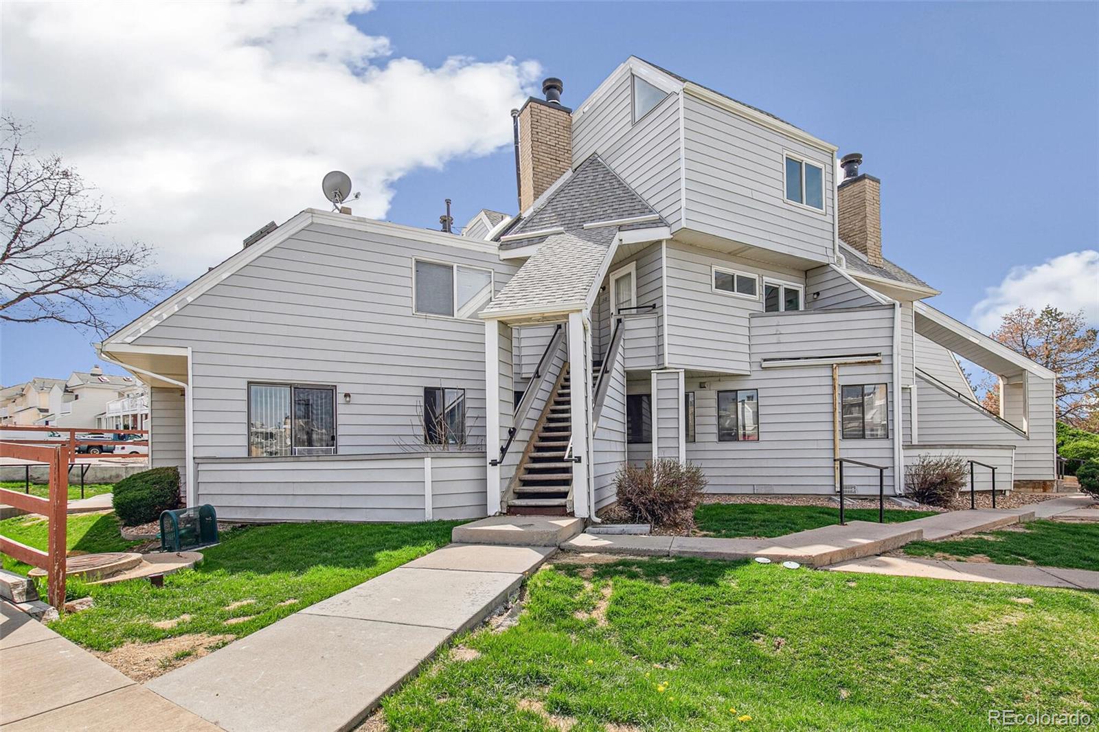 Windcreek Aurora Condo / Townhome | MLS #: 286198917094 E Tennessee Drive 212, Aurora Beds: 2 Baths: 2 Price: $199,000