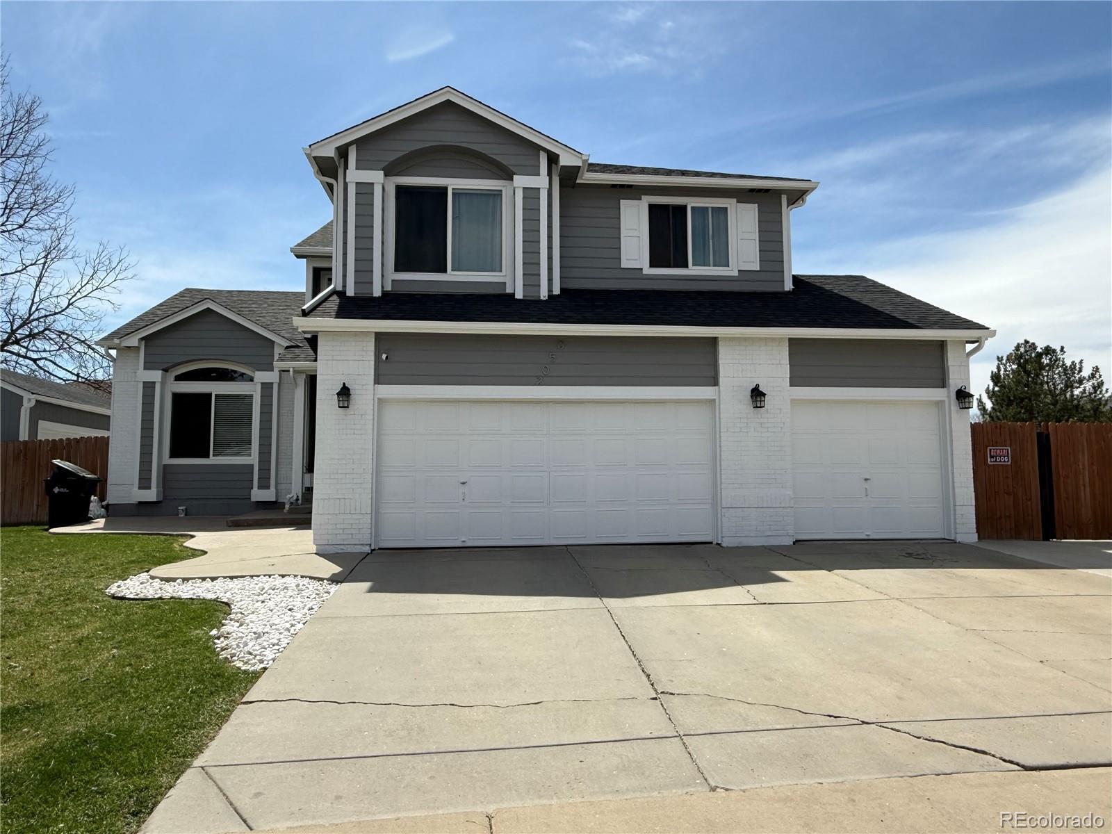 2050  Lake Circle Drive, thornton MLS: 9389092 Beds: 5 Baths: 4 Price: $795,000